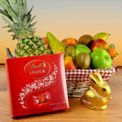 Geschenkkorb Großes Osternest mit Lindor Milchkugeln