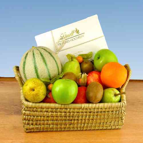 Geschenkkorb Toledo + Lindt Hochfein von Obstline - Verschenken und Freude bereiten