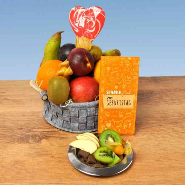 Geschenkkorb Geburtstag Schoko Glück - prall gefüllt mit leckerem Obst zum Geburtstag